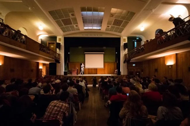 “Hội nghị nhàm chán” năm 2016