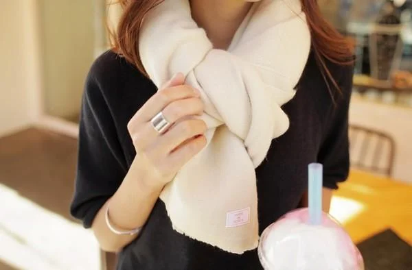 Những cách thắt khăn điệu đà