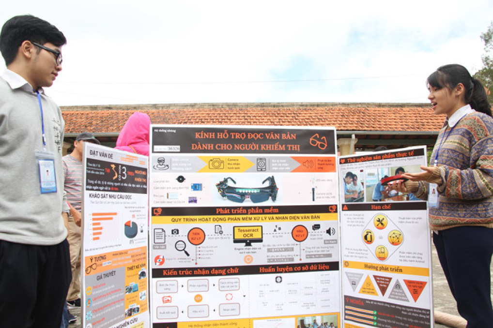 MS-007: Học sinh TP.HCM mang "kính hỗ trợ đọc văn bản dành cho người khiếm thị" tranh tài ở Mỹ