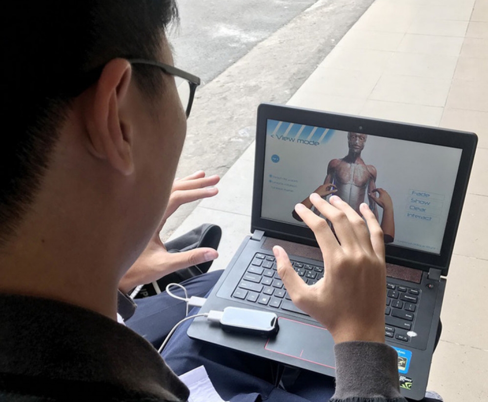 MS-008: Học sinh Phổ thông năng khiếu TP.HCM nghiên cứu thành công Phần mềm giúp người học quan sát được các bộ phận cơ thể