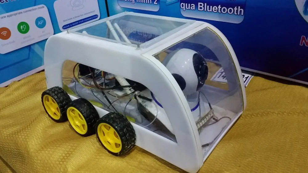 Vật liệu phần lớn là nhựa có ưu điểm không bị ăn mòn khi tiếp xúc với môi trường có độ ẩm. Ảnh: Nhật Tuấn.