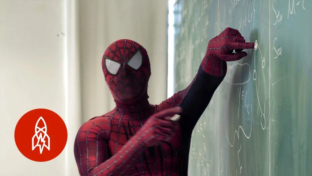 Giảng viên đại học mặc đồ Người Nhện đi dạy tại Mexico