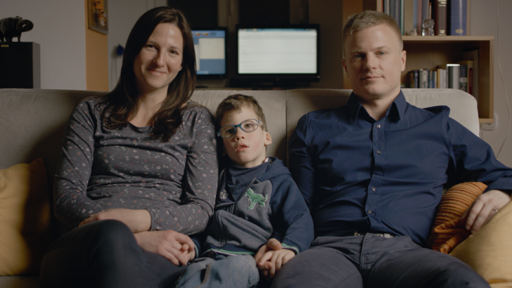 Thiết bị chỉnh hình 3D của cha giúp con trai có thể bước đi