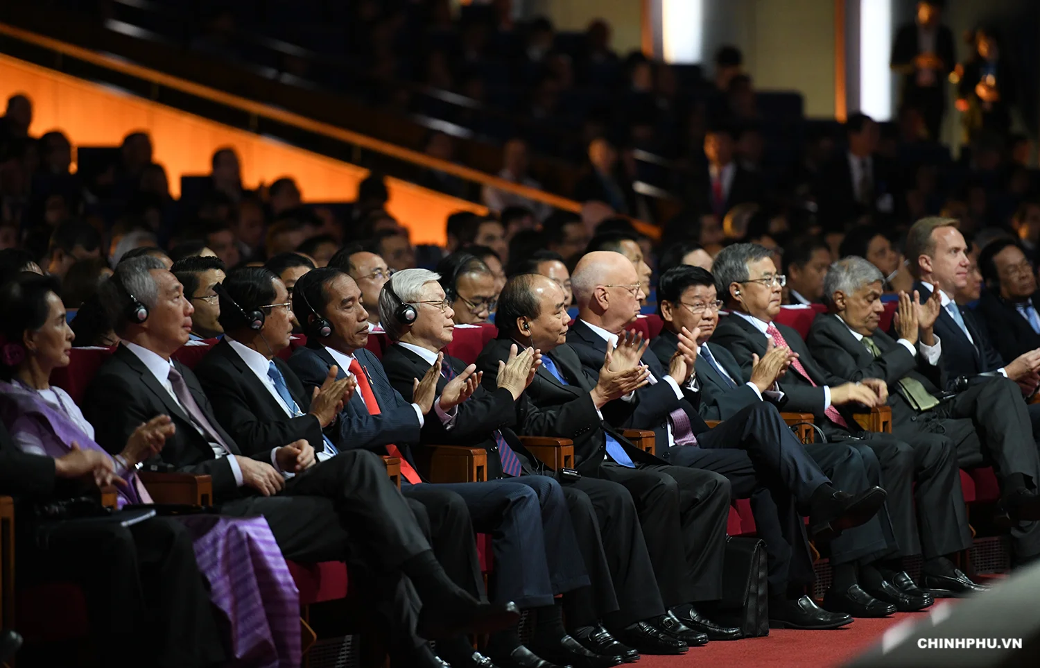 Tổng Bí thư Nguyễn Phú Trọng, các nhà lãnh đạo ASEAN, một số nước trong khu vực, lãnh đạo WEF cùng hơn 1.000 đại biểu dự phiên khai mạc toàn thể. Ảnh: VGP/Quang Hiếu