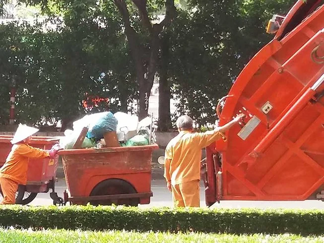 Hoạt động gom rác tại TP.HCM. (Ảnh minh họa).