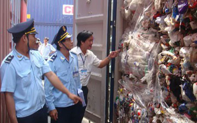Cấm nhập khẩu phế liệu qua đường Bộ và đường sắt