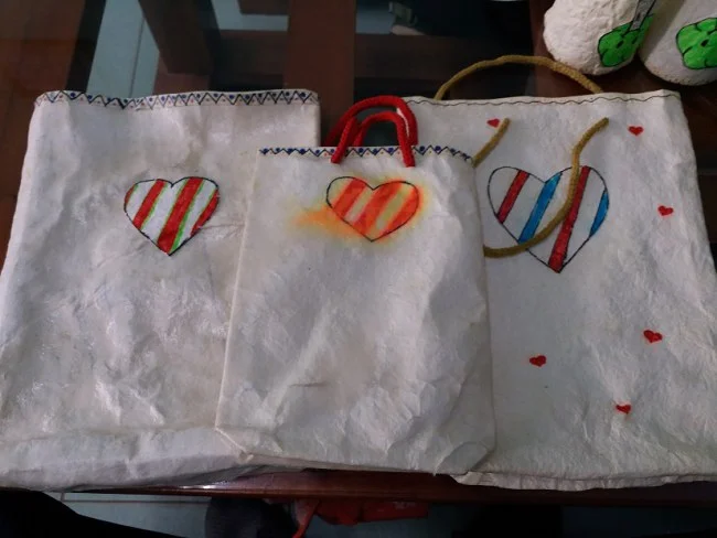 Túi giấy thân thiện với môi trường. Ảnh: Nhật Tuấn