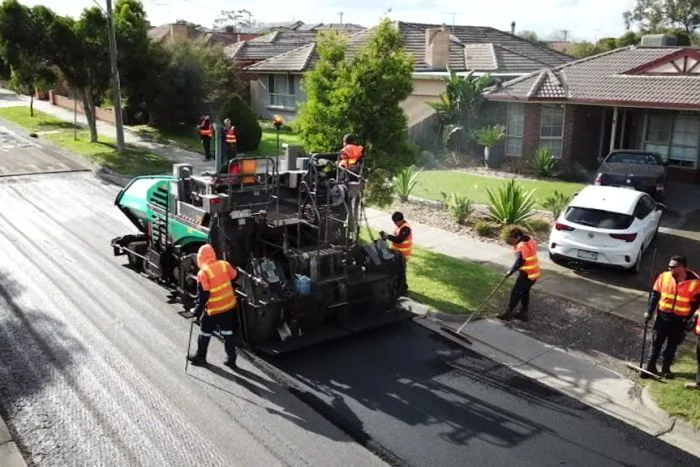 S ử dụng rác thải nhựa làm đường tại Australia.