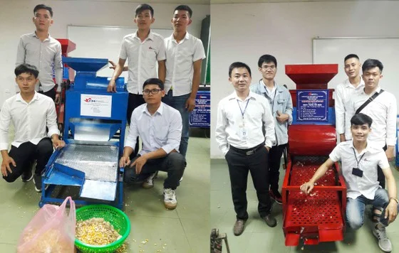 Hai nhóm sinh viên Trường Đại học Công nghiệp TPHCM phân hiệu Quảng Ngãi chế tạo thành công máy tách hạt bắp và máy tách hạt đậu phộng. Ảnh: Nguyễn Trang . Nguồn SGGP.