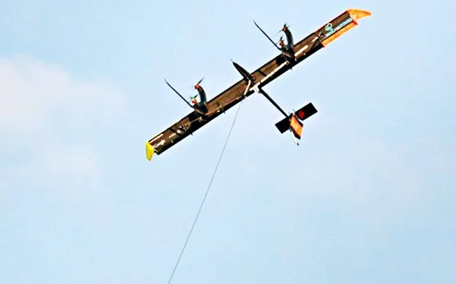 Makani Power đã thử nghiệm đưa Wing7 lên độ cao 400m, từ độ cao này thiết bị đã tạo ra một dòng điện có công suất 20kW trong điều kiện sức gió là 35km/h.