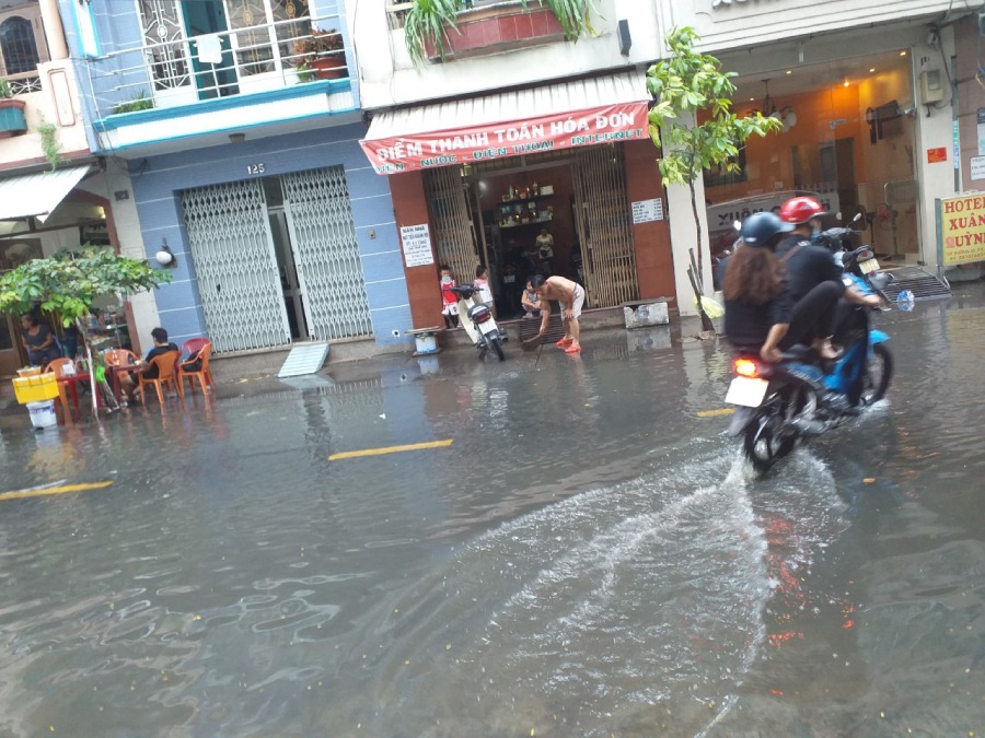 TP.HCM: Hạn chế tình trạng ngập nước do triều cường