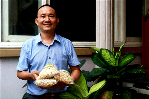 Nhà sáng chế 'chân đất' dành 16 năm chế tạo máy làm giá đỗ