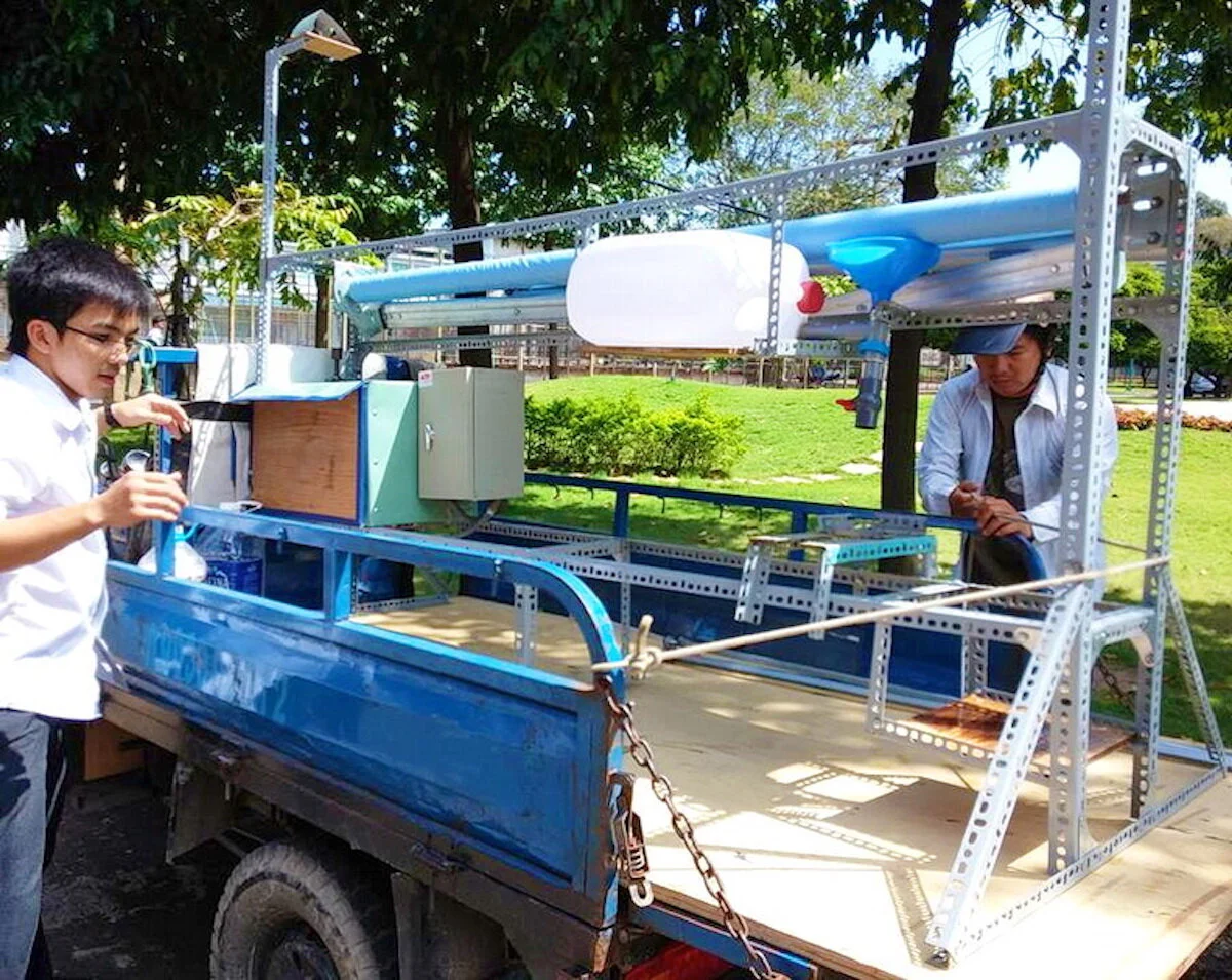 Sinh viên Bách Khoa sáng chế thiết bị xử lý nước mưa tự động
