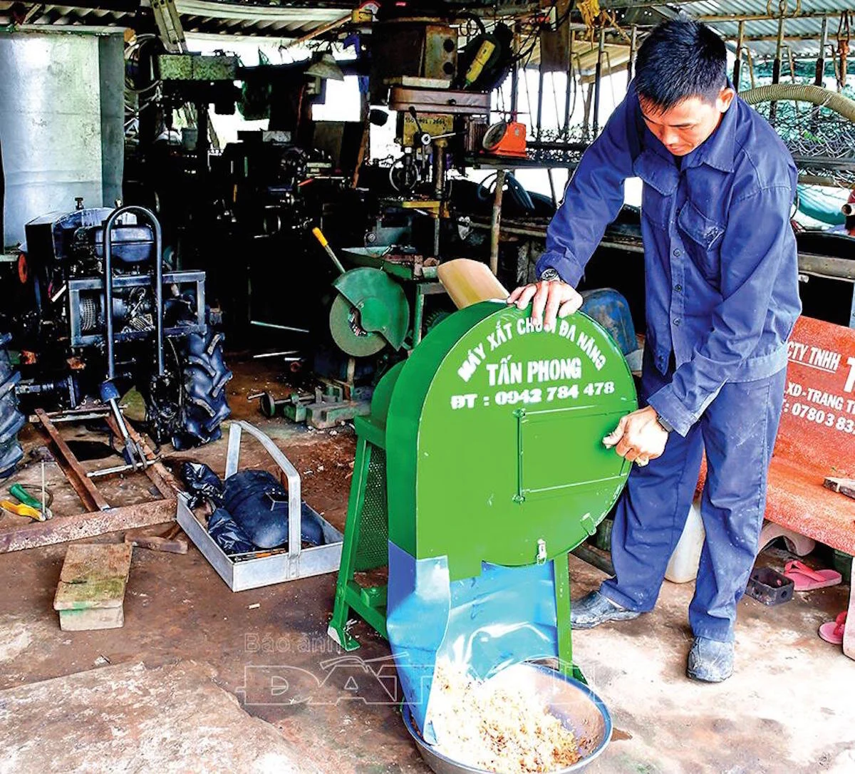 Máy xắt chuối, rau đa năng của 'nhà sáng chế' nông dân 