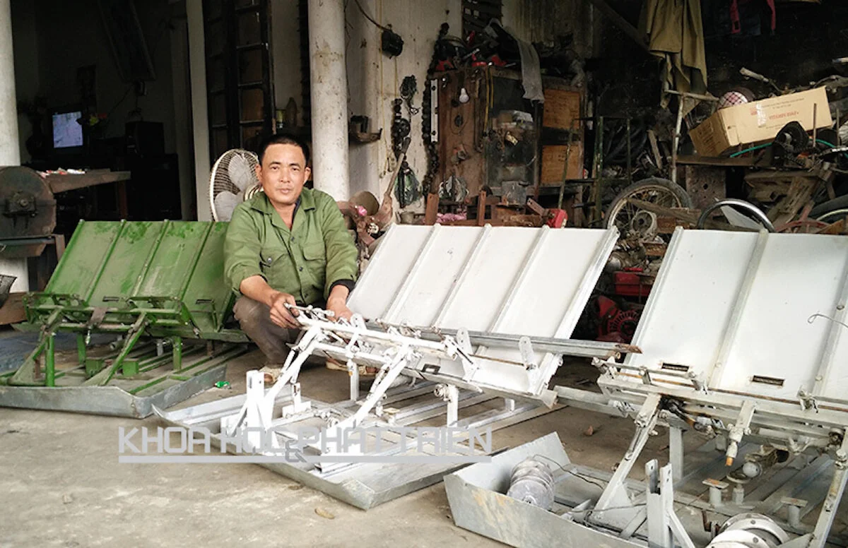 Lão nông học hết lớp 5 sáng chế máy tời, máy cấy