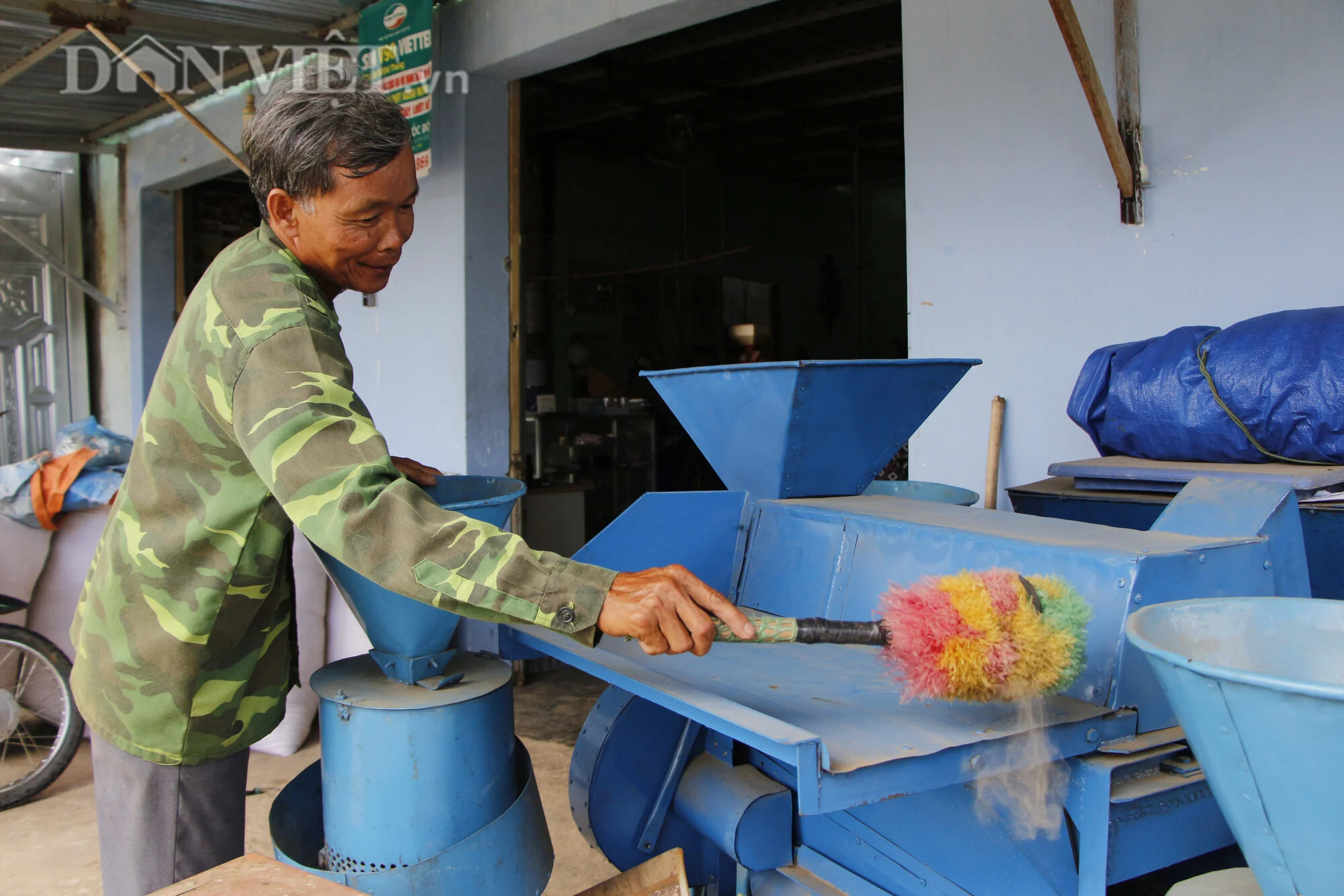 Ninh Thuận: Một nông dân sáng chế máy "làm biếng” độc đáo bóc mày ngô "siêu nhanh"