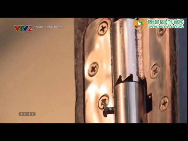 Sáng chế bản lề cửa thông minh không cần dụng cụ giữ cánh cửa khi mở