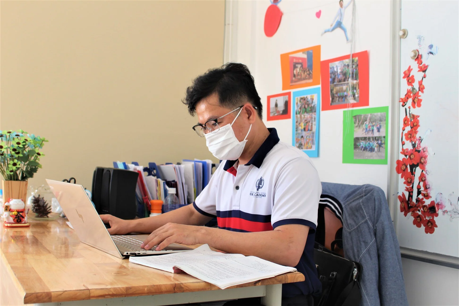 Thử thách có ích sinh viên cho mùa dịch