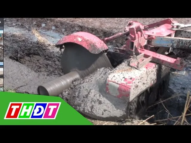 Nông dân Đồng Tháp sáng chế máy đắp bờ