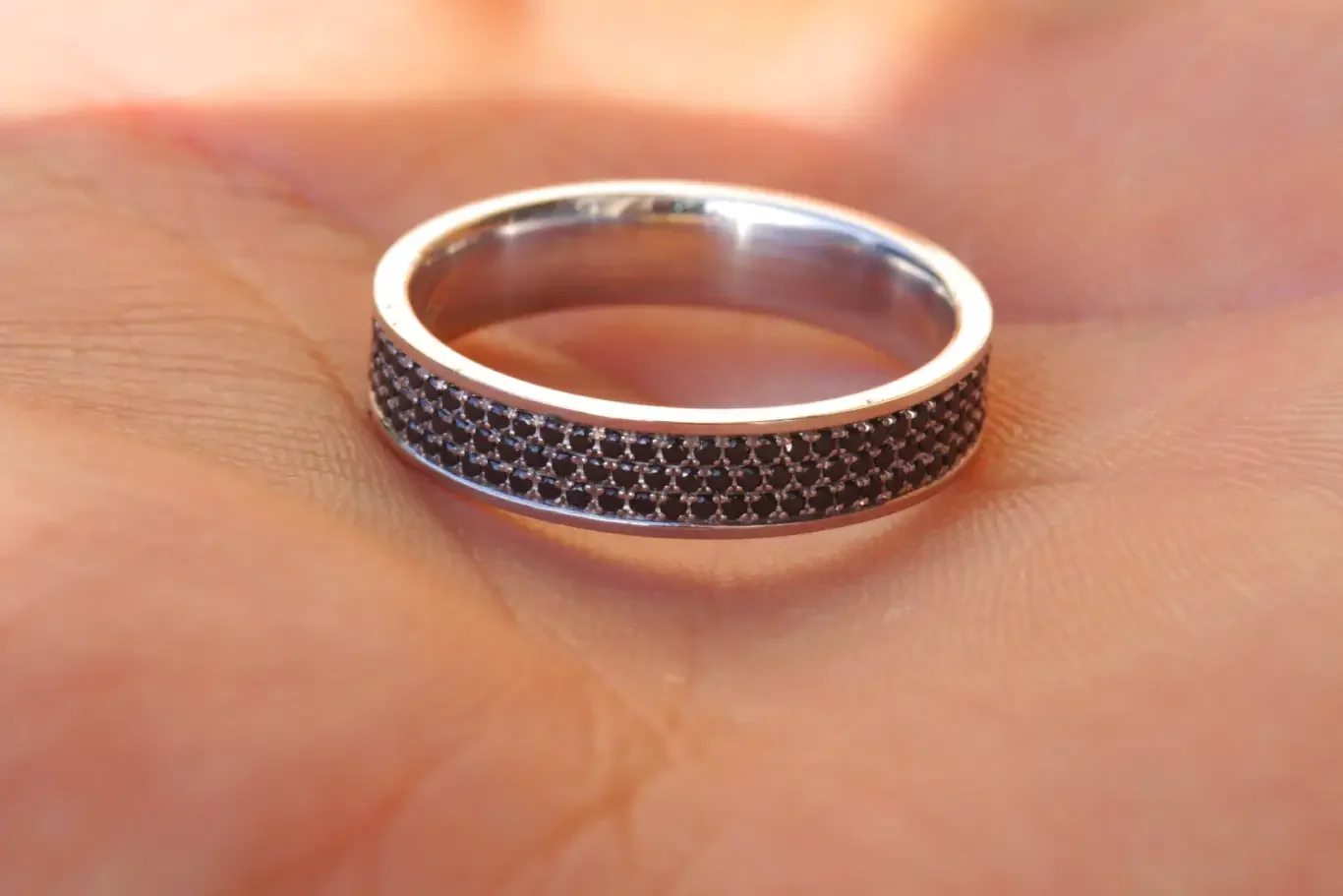 bague-fiancailles-artisanale-geneve.webp