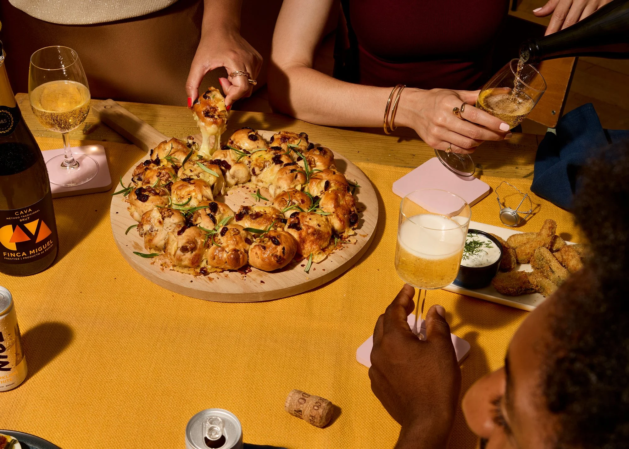 250812_OCADOLIFE_FRIENDSGIVING_CRANBERRY_AND_BRIE_TEAR_0117_5x7.jpg
