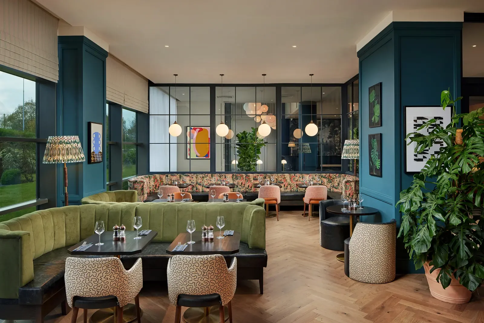 4GATEWAY_RESTAURANT_2.webp