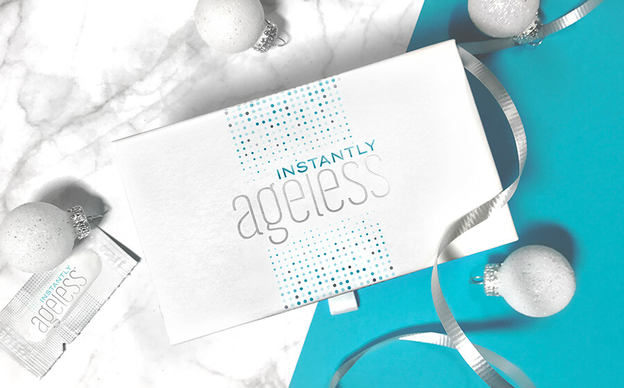 blog_look_merry___bright_with_instantly_ageless_small_en-US_4742.jpg