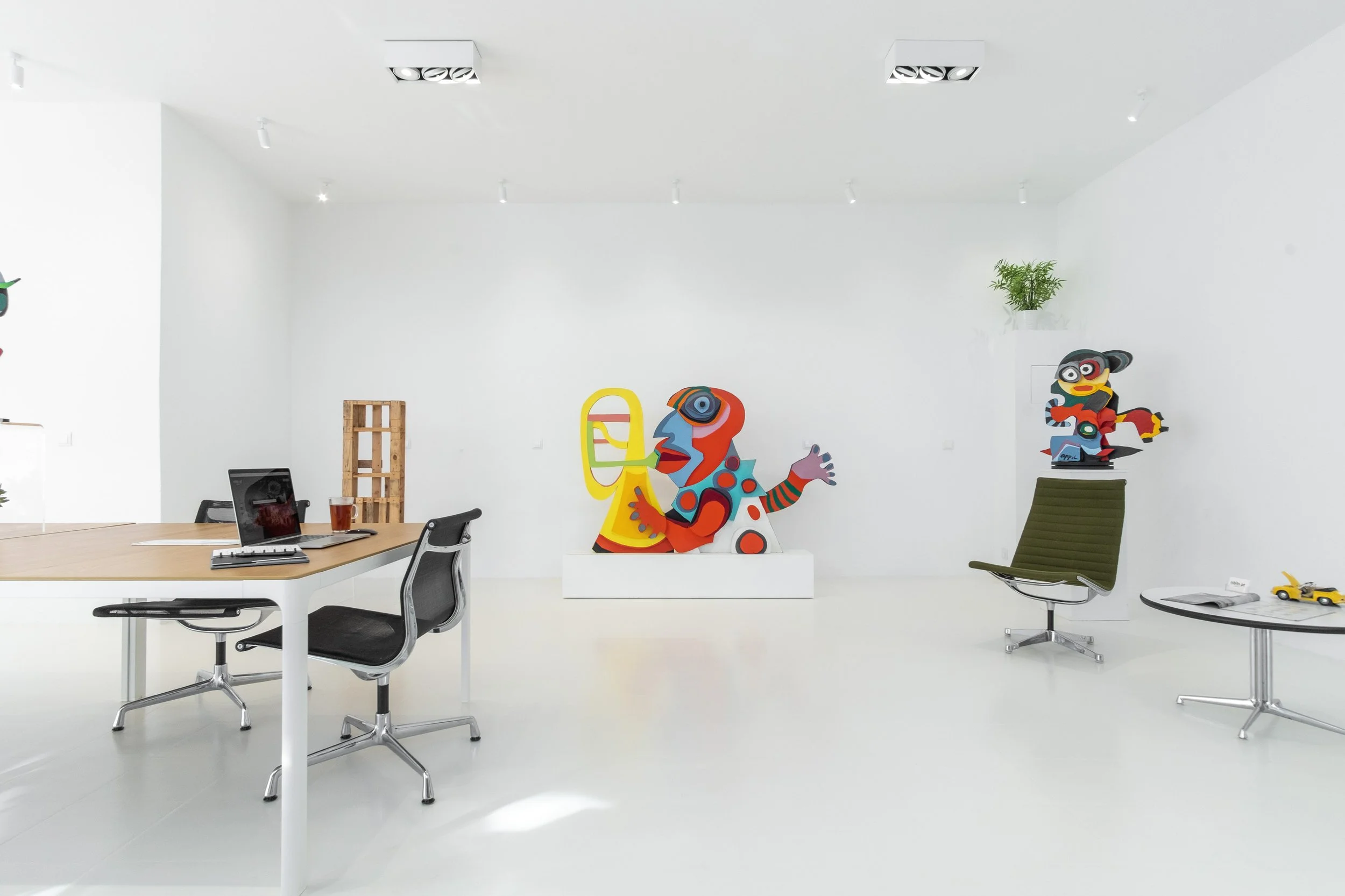 Nibits Office med. res (4).jpg