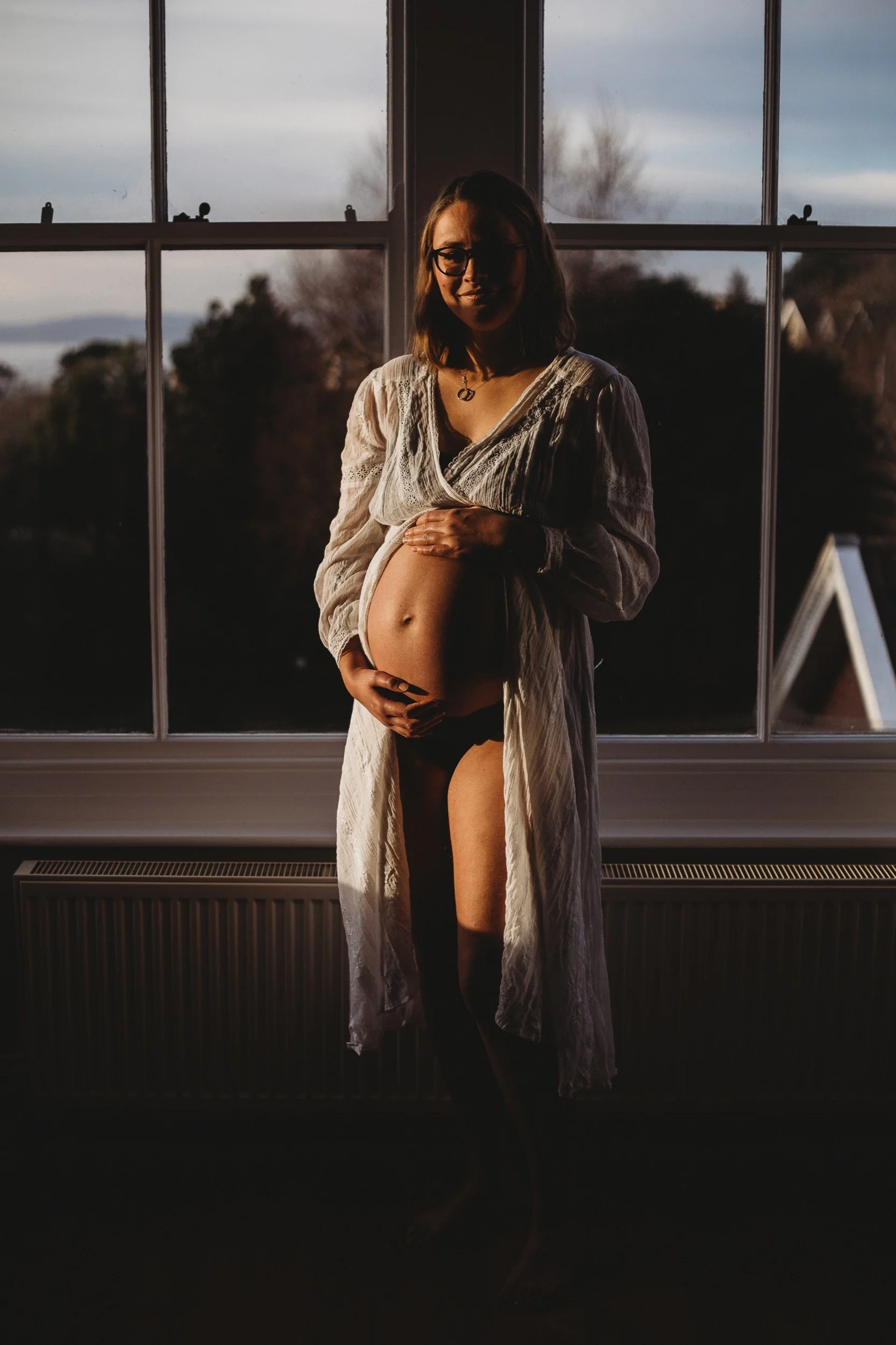-bristol-somerset-clevedon-natural-maternity-at-home-session58- abigail-oliver-photography.jpg