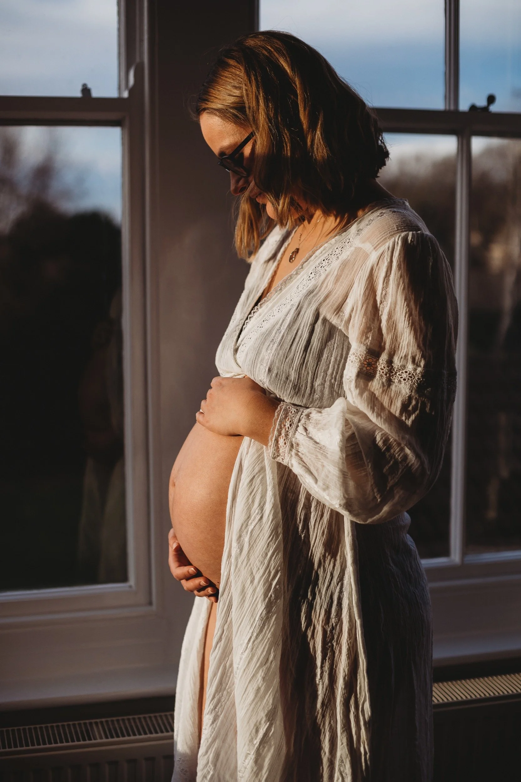 -bristol-somerset-clevedon-natural-maternity-at-home-session57- abigail-oliver-photography.jpg