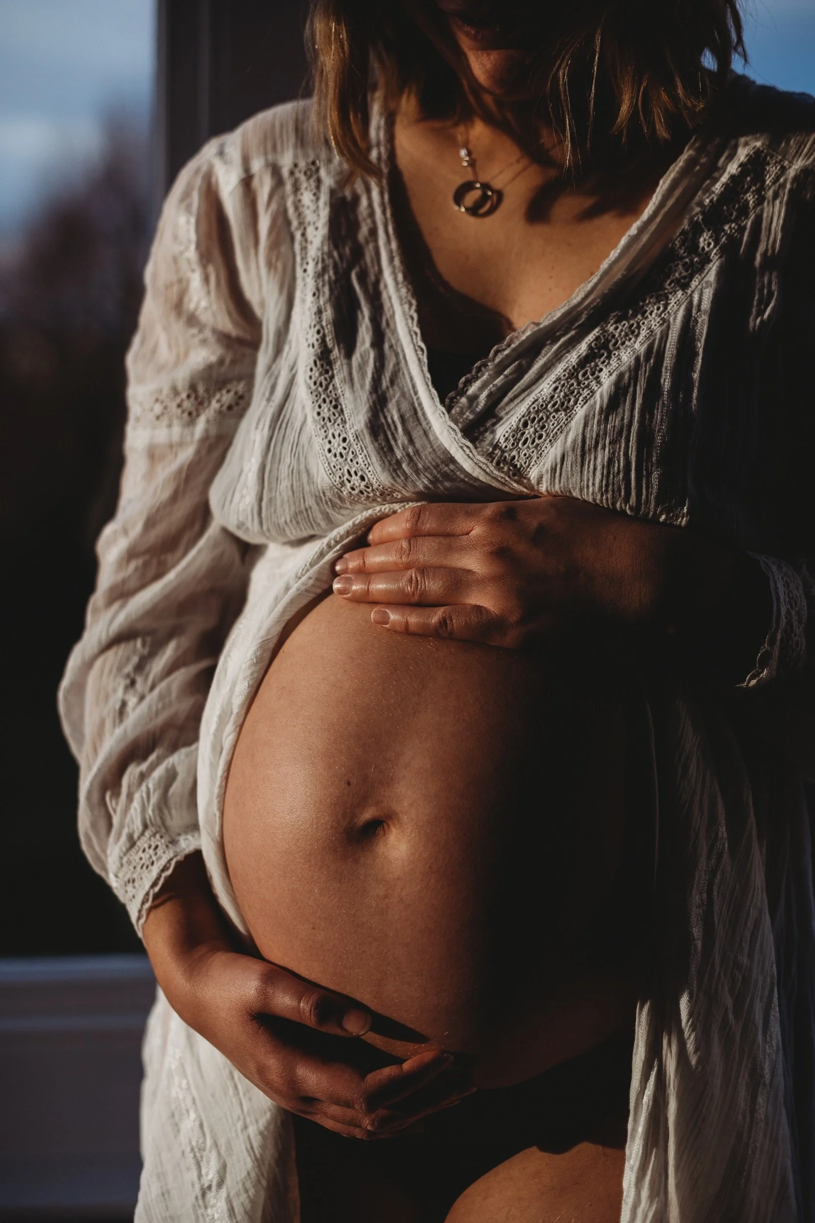 -bristol-somerset-clevedon-natural-maternity-at-home-session60- abigail-oliver-photography.jpg