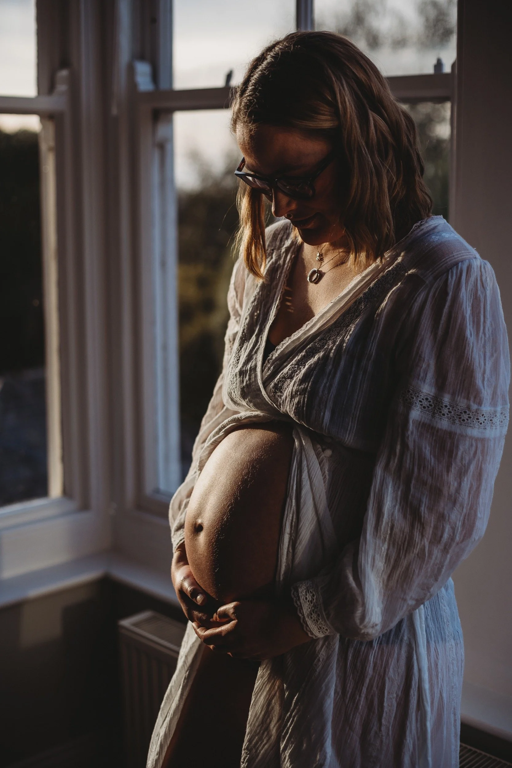-bristol-somerset-clevedon-natural-maternity-at-home-session62- abigail-oliver-photography.jpg