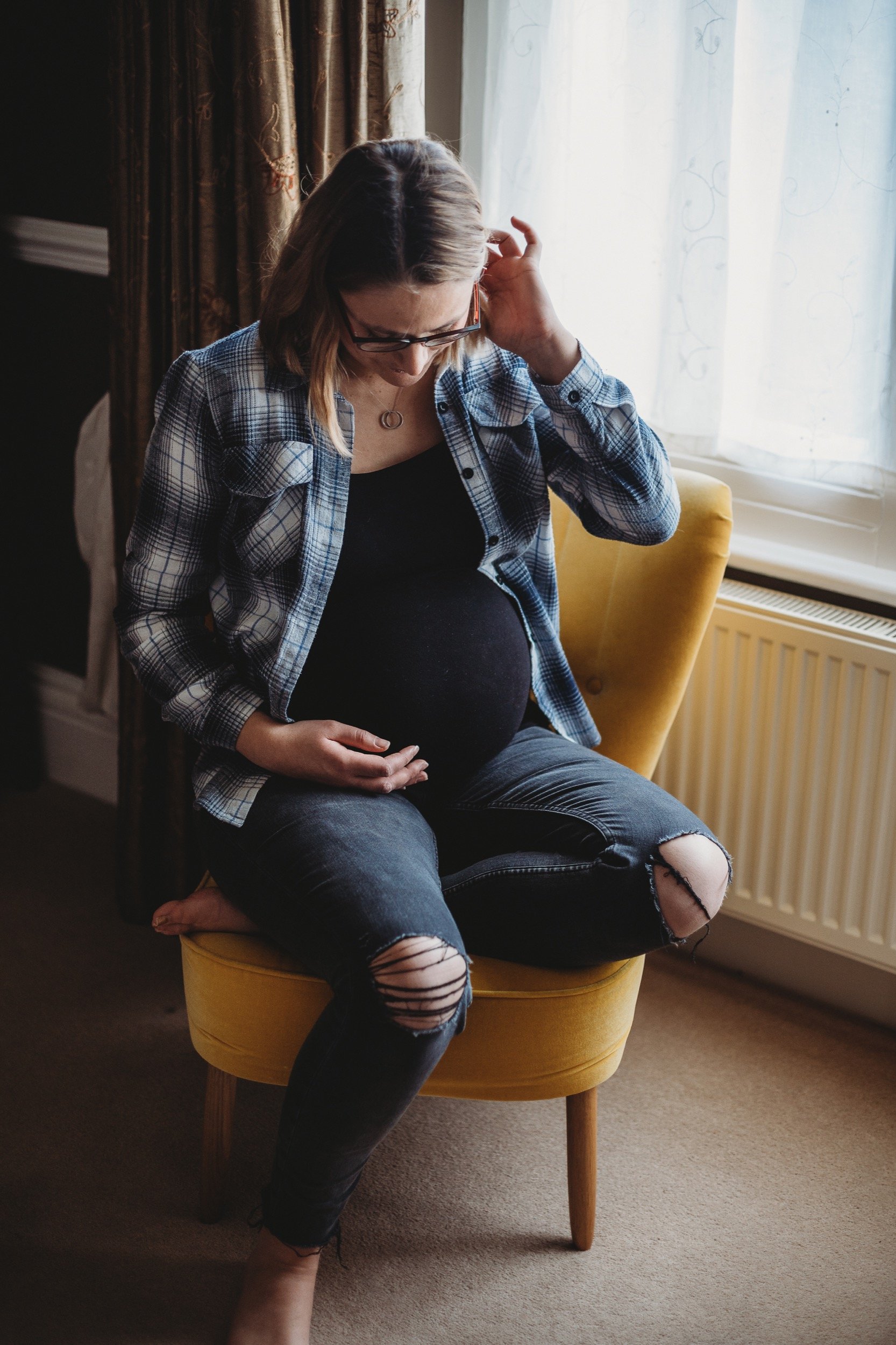 -bristol-somerset-clevedon-natural-maternity-at-home-session27- abigail-oliver-photography.jpg