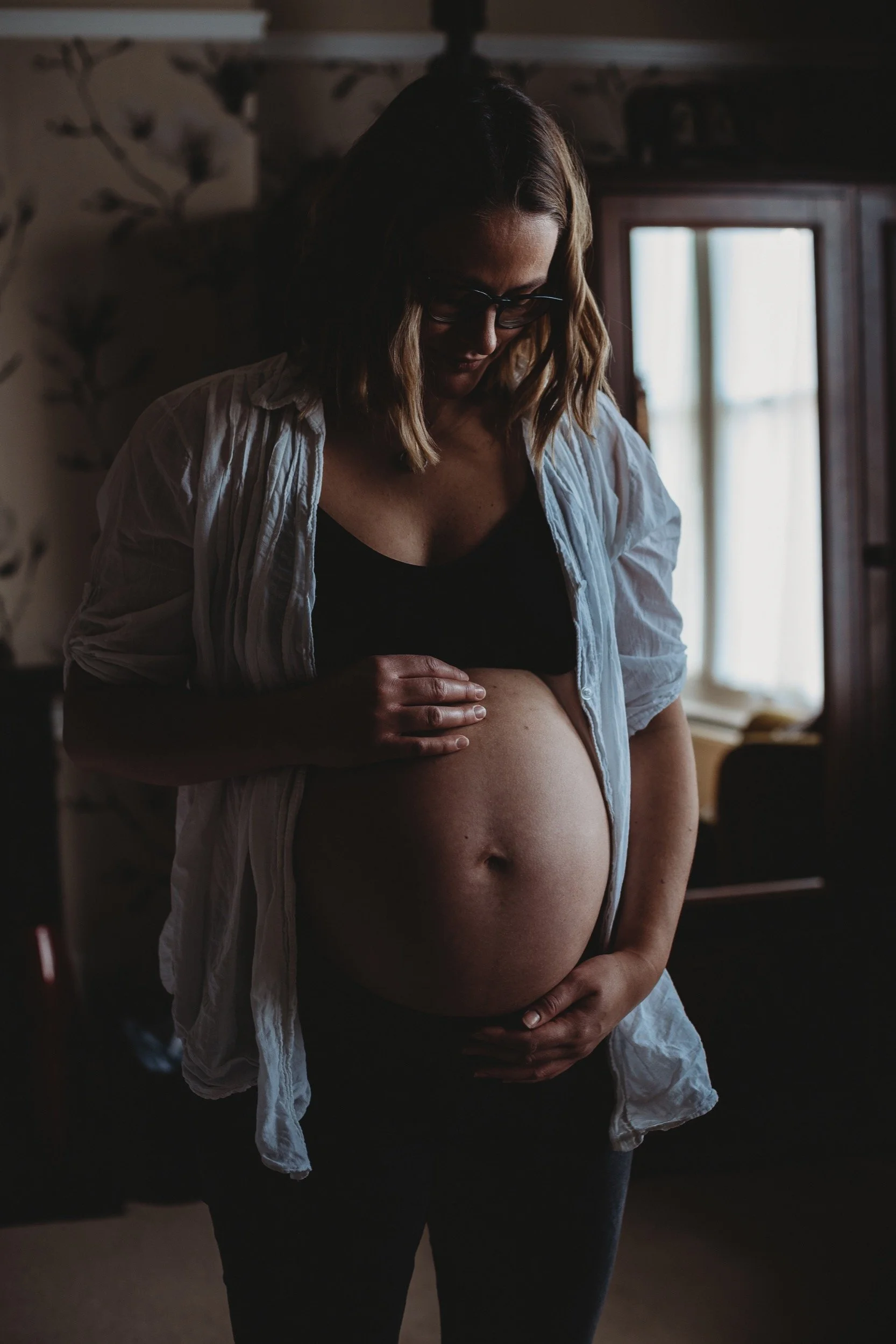 -bristol-somerset-clevedon-natural-maternity-at-home-session16- abigail-oliver-photography.jpg