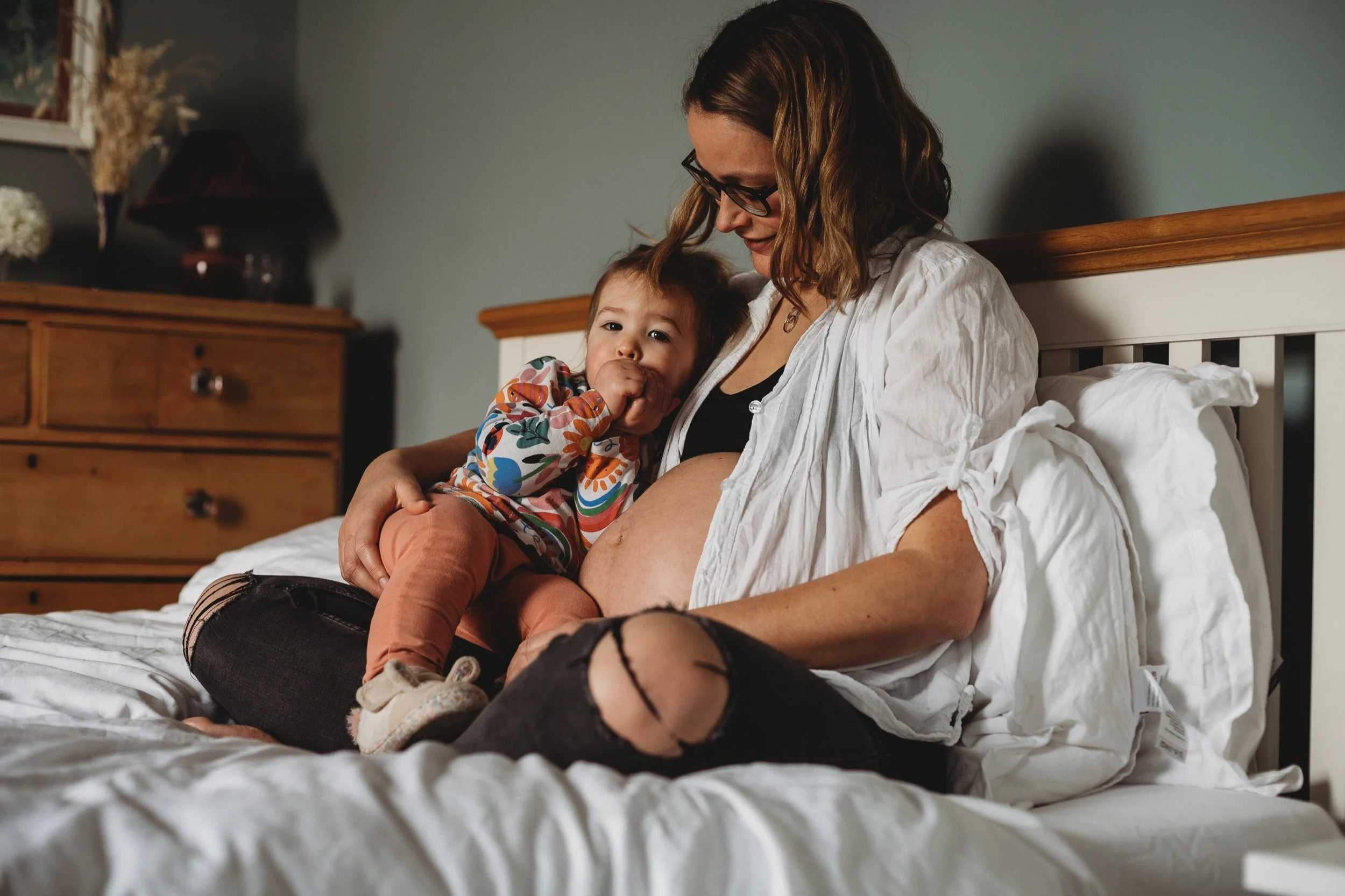 -bristol-somerset-clevedon-natural-maternity-at-home-session11- abigail-oliver-photography.jpg