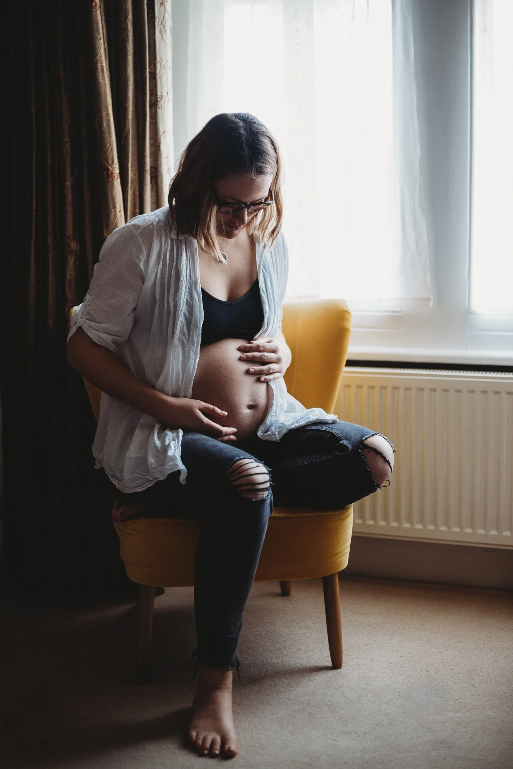 -bristol-somerset-clevedon-natural-maternity-at-home-session22- abigail-oliver-photography.jpg