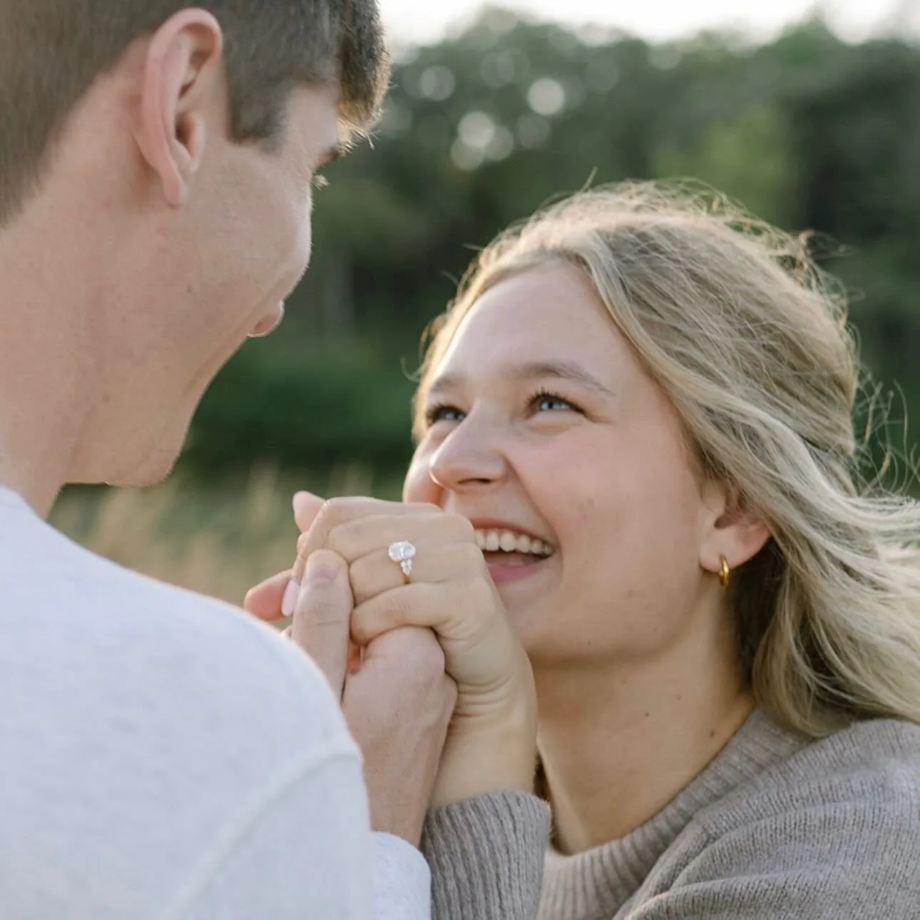 ❤️ Custom design ring, wonderful couple, love.

Your beautiful smile says it all.

Congratulations!