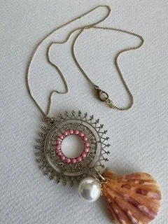 E Petre Photo Pearl.jpeg
