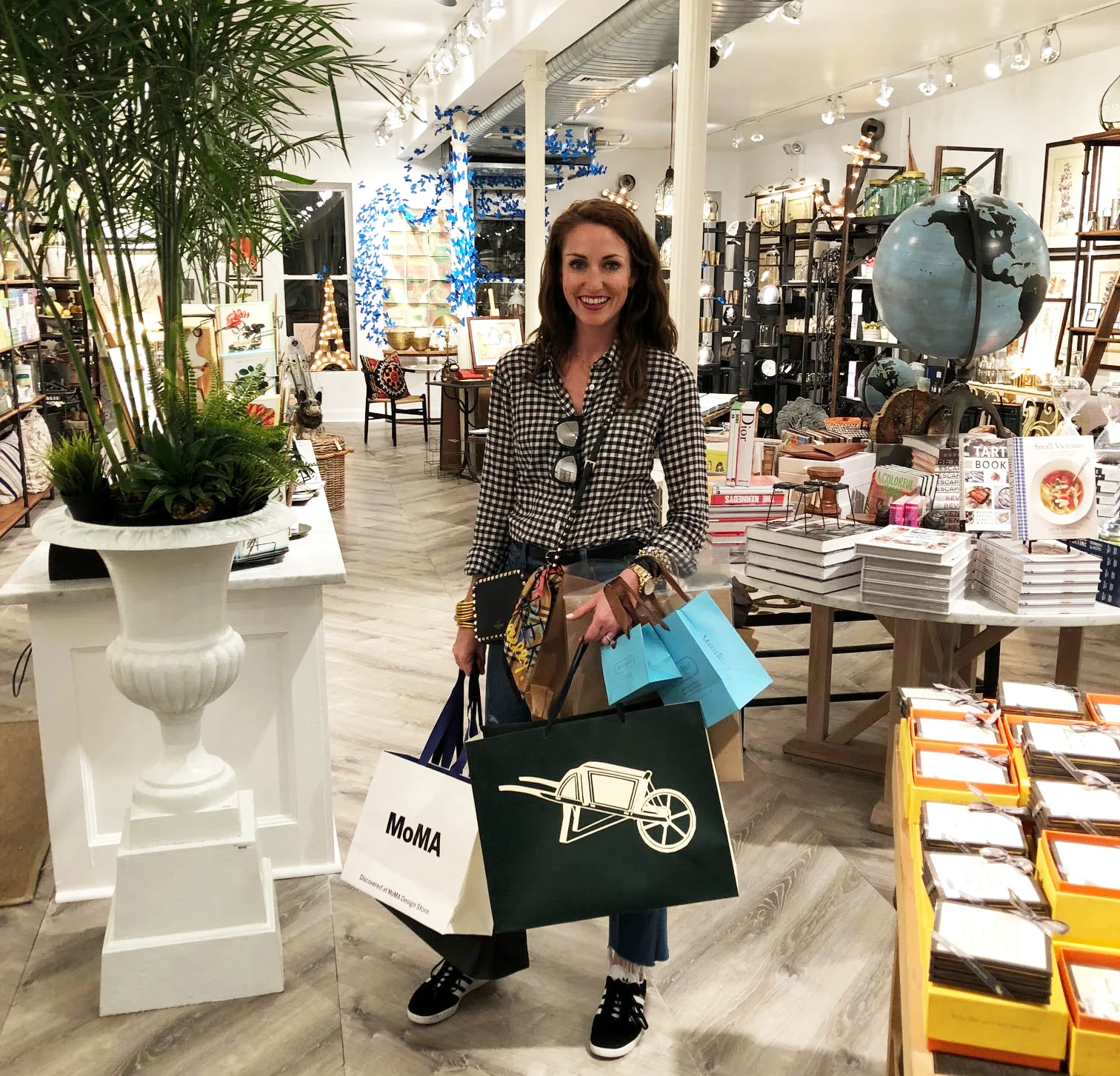 HOLIDAY SHOPPING HACKS 