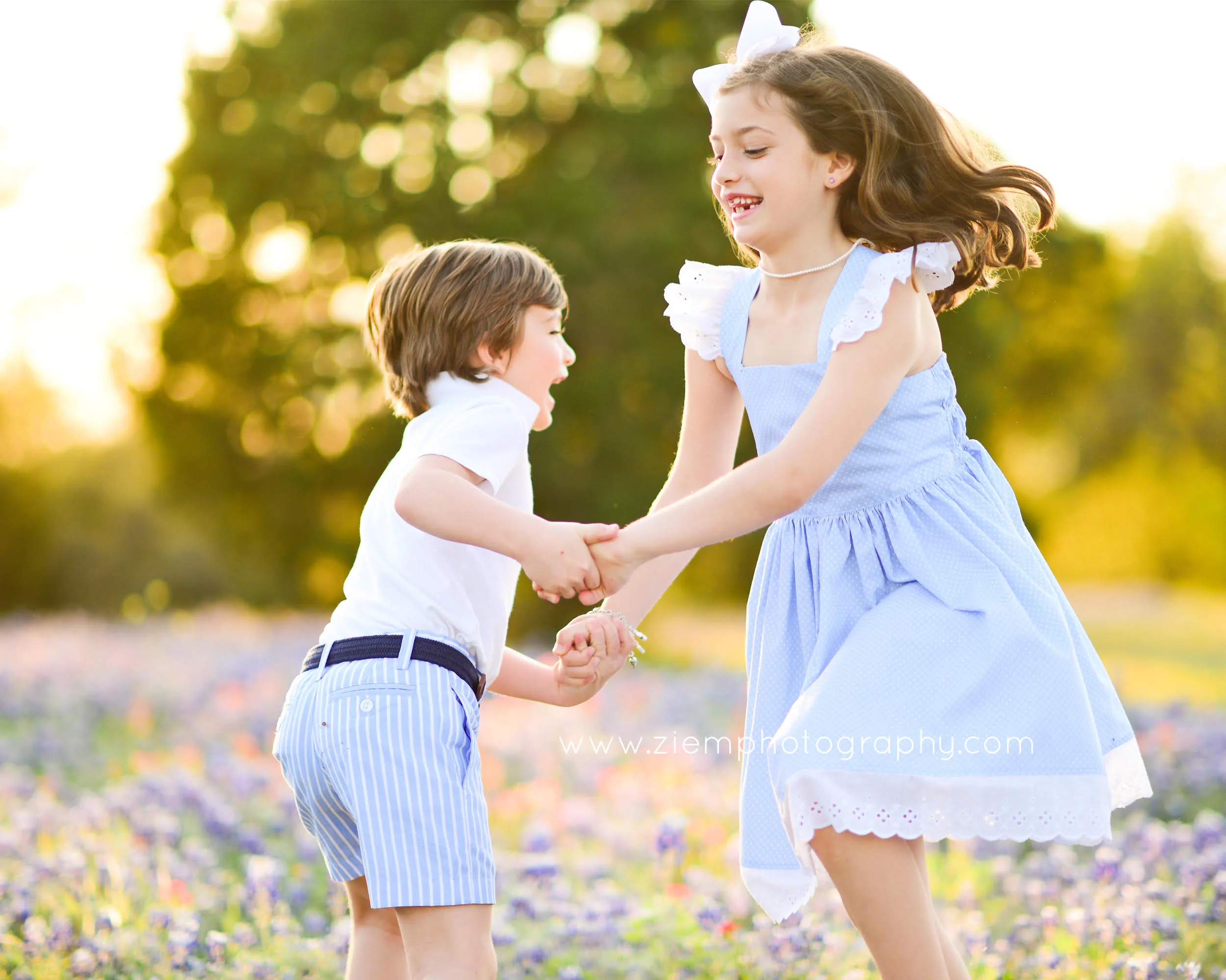 Guest Blog: How To Dress For Family Photos With Ziem Photography 