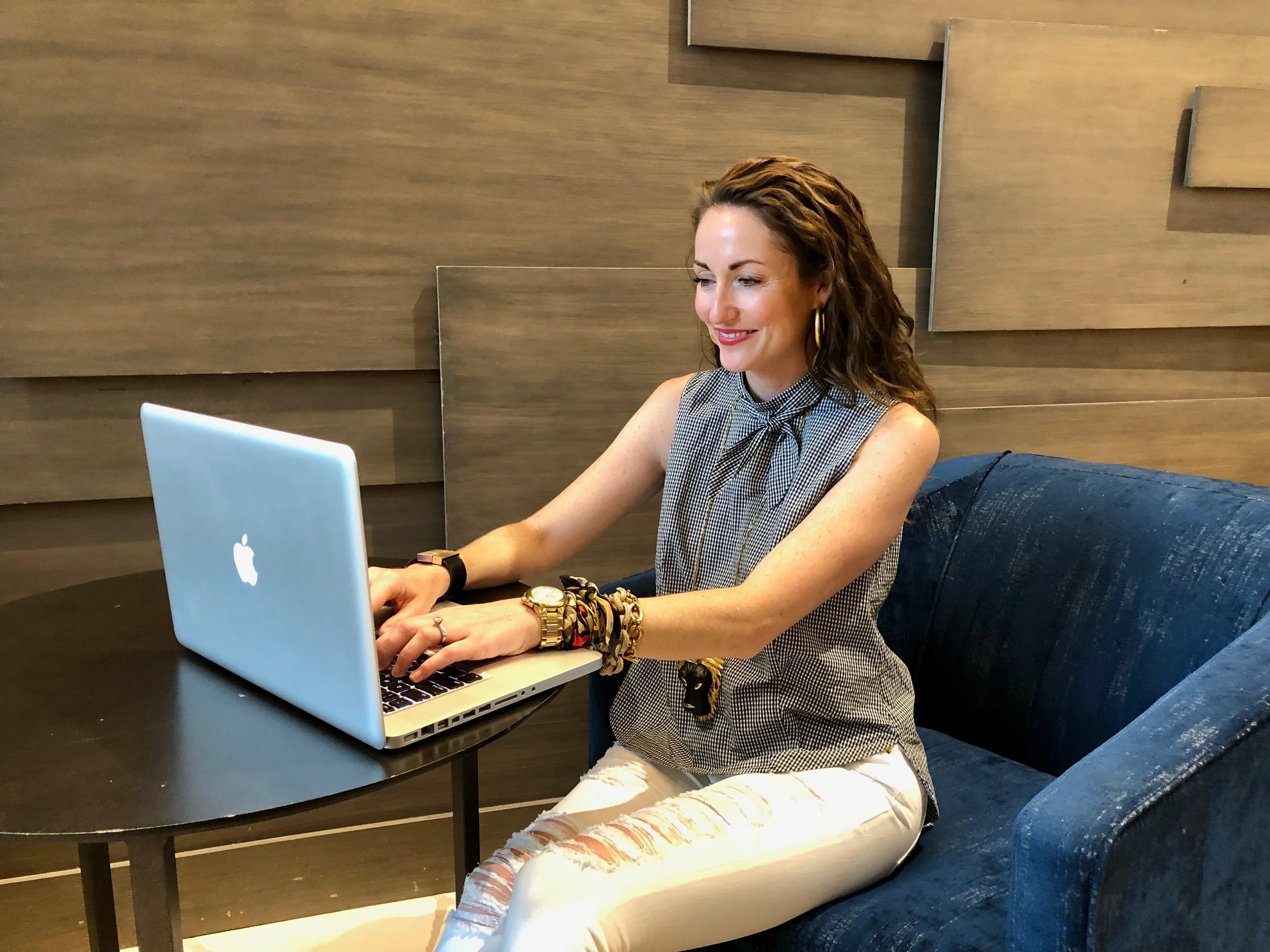 WHY YOU NEED THE EEC FASHION FORWARD SUBSCRIPTION SERVICE 