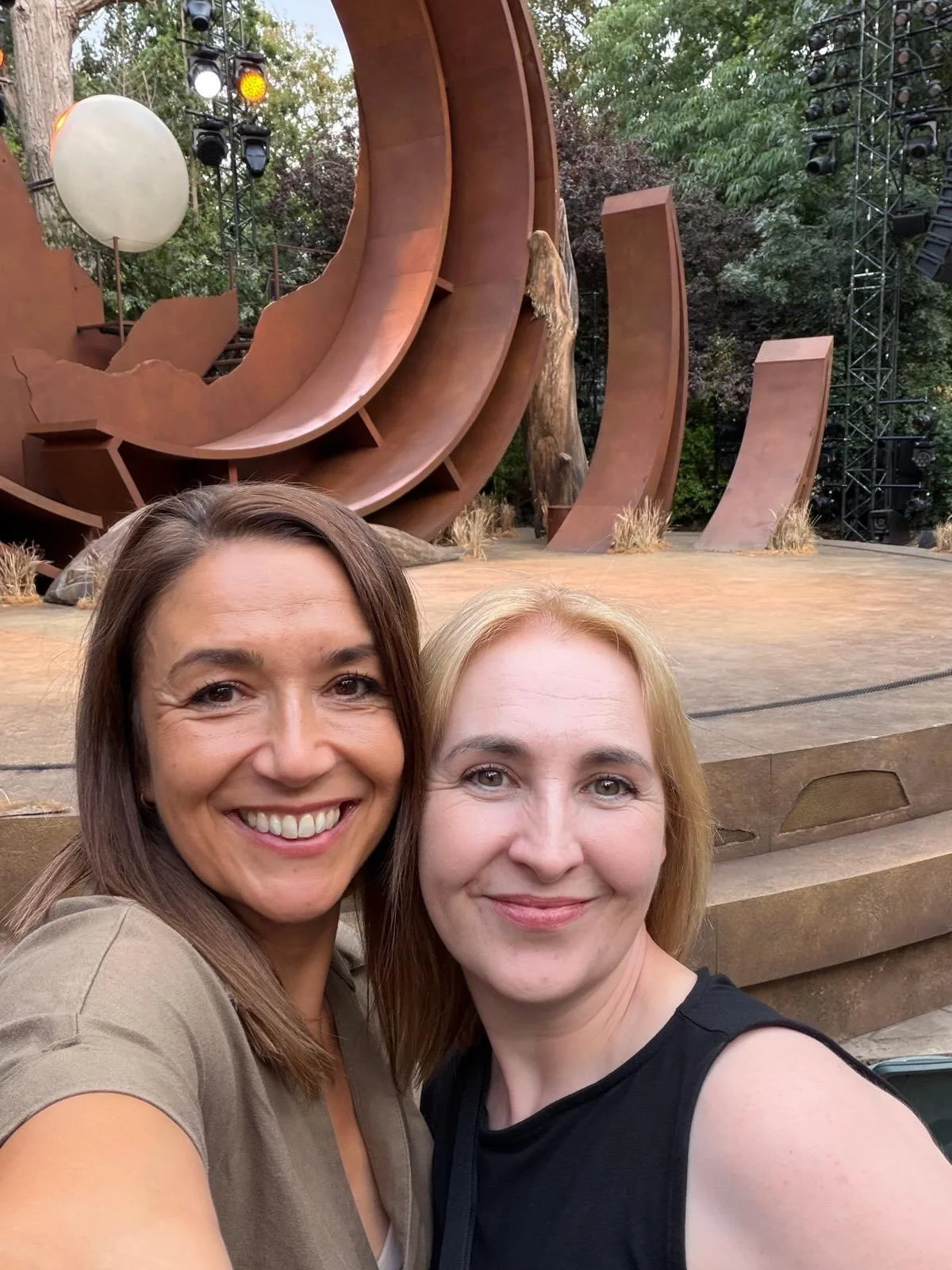Huge thank you to my best friend Kerry for the most wonderful birthday gift &mdash; a night out to see the absolutely fabulous new production of CATS! 🐱✨

An evening made even more special seeing former student, Katie, taking on the role of Bombalur