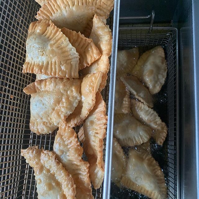 Public Schedule:  Empanadas To Go
-6/4 @navigationbrewingco 4-7PM
-6/5 @oldplantersbrewing 4-8PM
-6/7 @farmlowell at @millno5 11-2PM