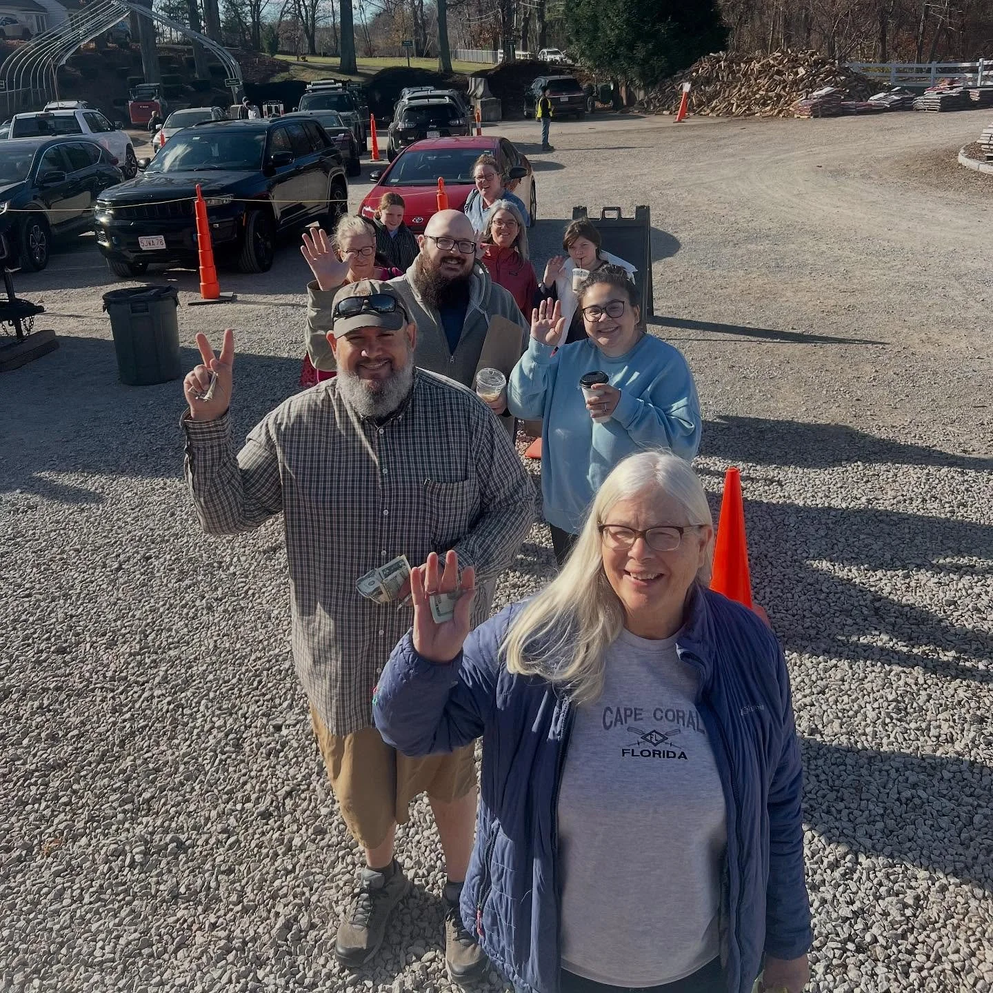 Public Schedule: BIG WEEK!!!!!!
-11/1 @chelmsfordwinterfarmersmarket 160 Pine Hill Rd. 10-1PM
-11/2 Grand Opening of @dtlfarmersmarket @hivepublicmarket Hive Public Market located on Paige St Lowell.  10-1PM.  Formerly located at Mill 5.