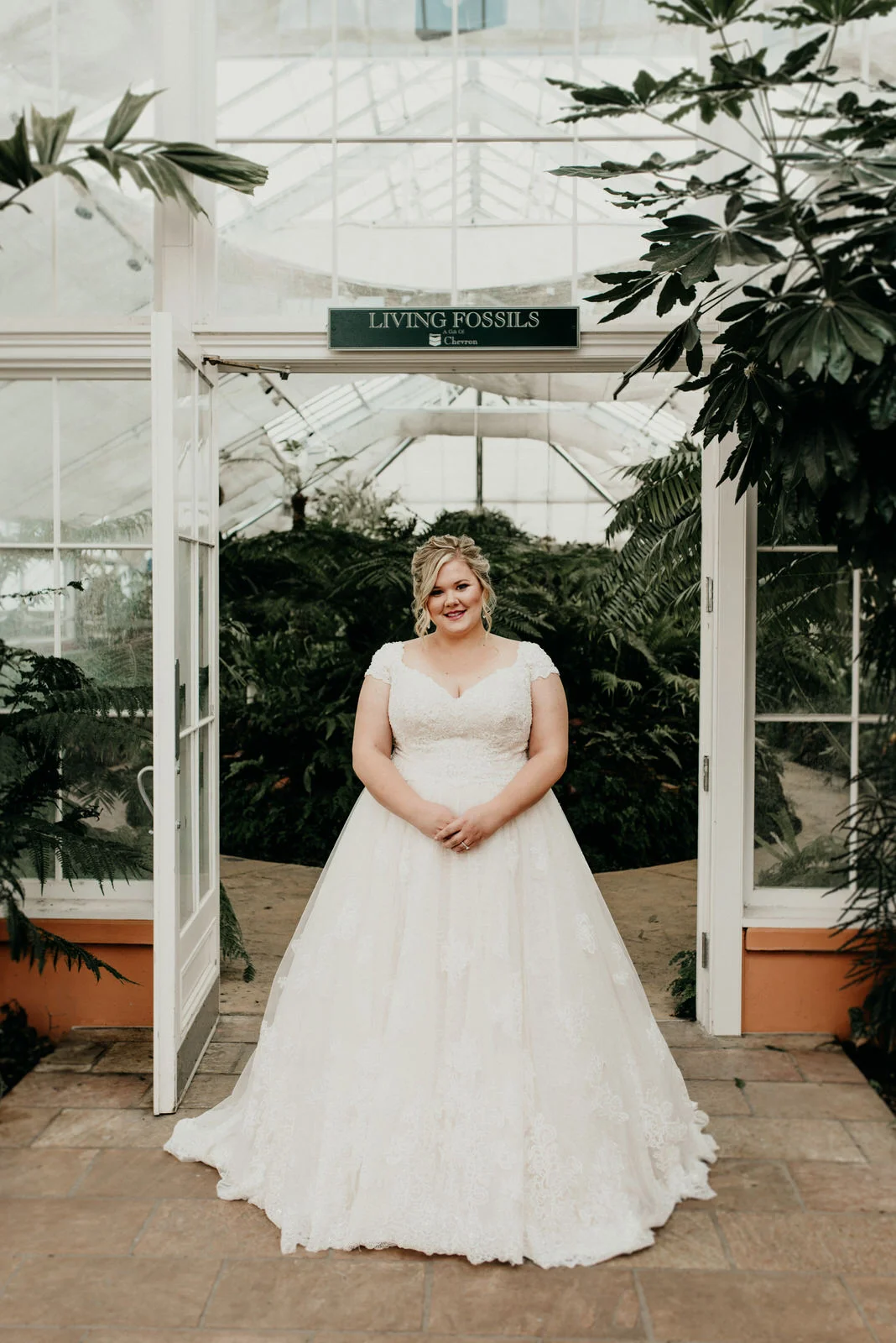 Bridal Session in City Park and New Orleans Botanical Garden in Louisiana. Photographed by Baton Rouge Wedding Photographer, Magnolia and Grace Photography.