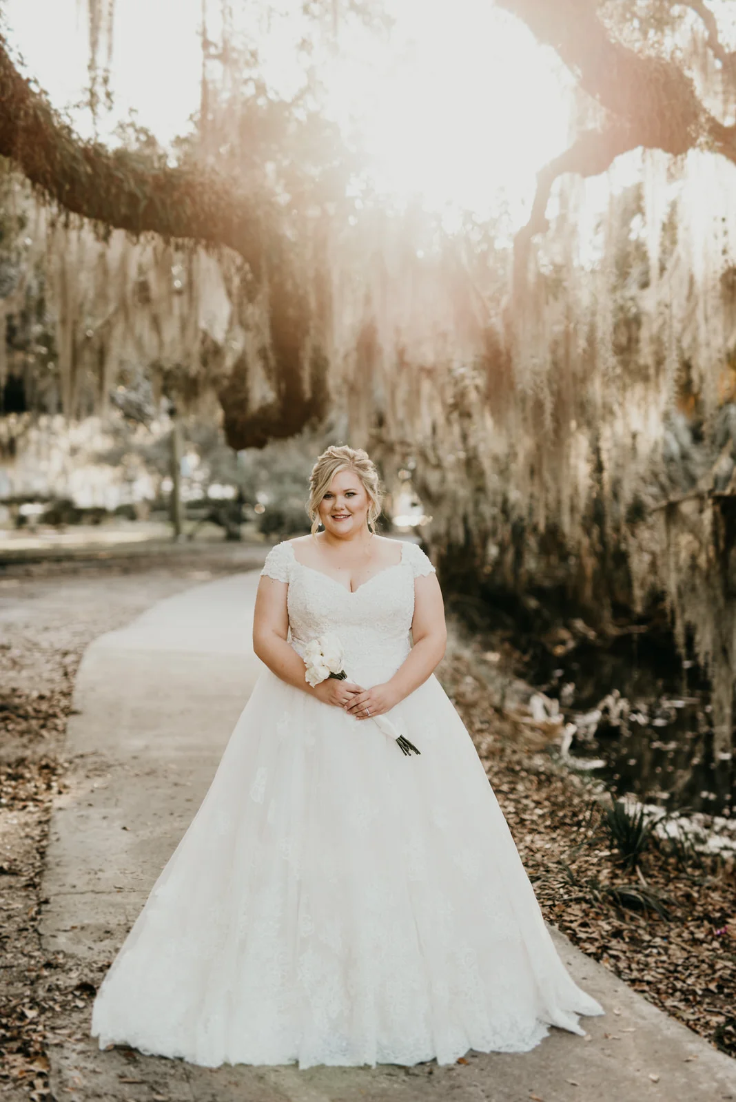 Bridal Session in City Park and New Orleans Botanical Garden in Louisiana. Photographed by Baton Rouge Wedding Photographer, Magnolia and Grace Photography.