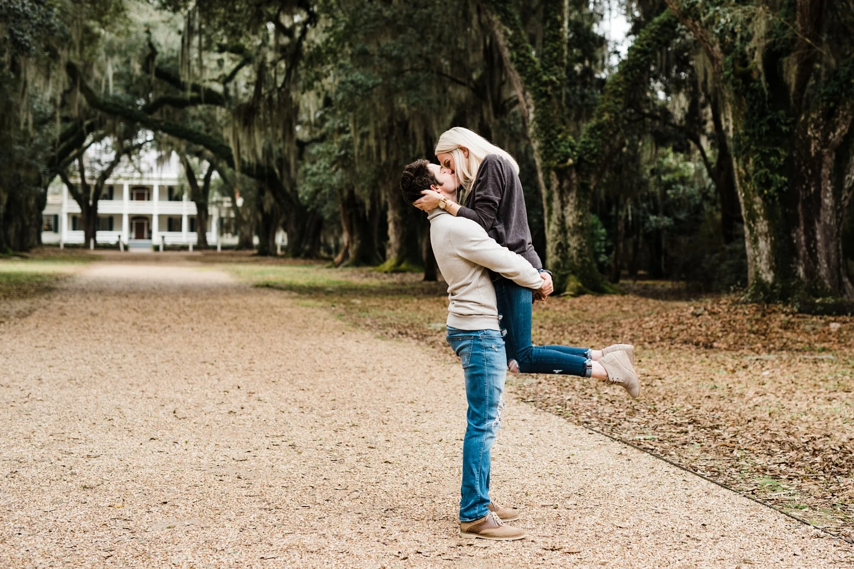 Rosedown Plantation St. Francisville Engagement and Family Session photographed by Taylor Hubbs Photography located in Baton Rouge, Louisiana. Wedding and lifestyle Family and children photographer.