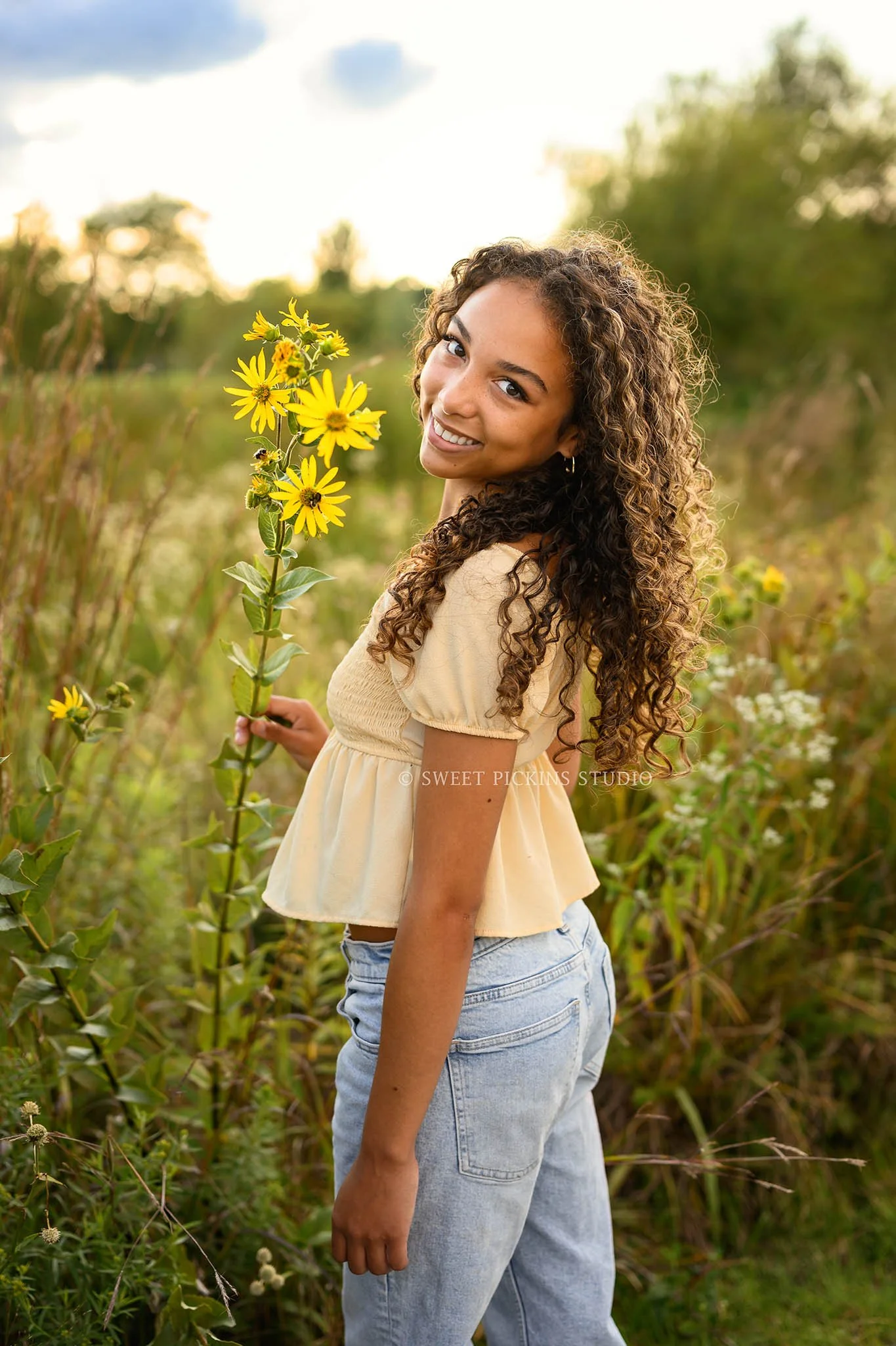 Madeline | Floral Senior Girl Photography in Indiana Flower Field for Class of 2027  by Sweet Pickins Studio senior photographer Amanda Wilson ©