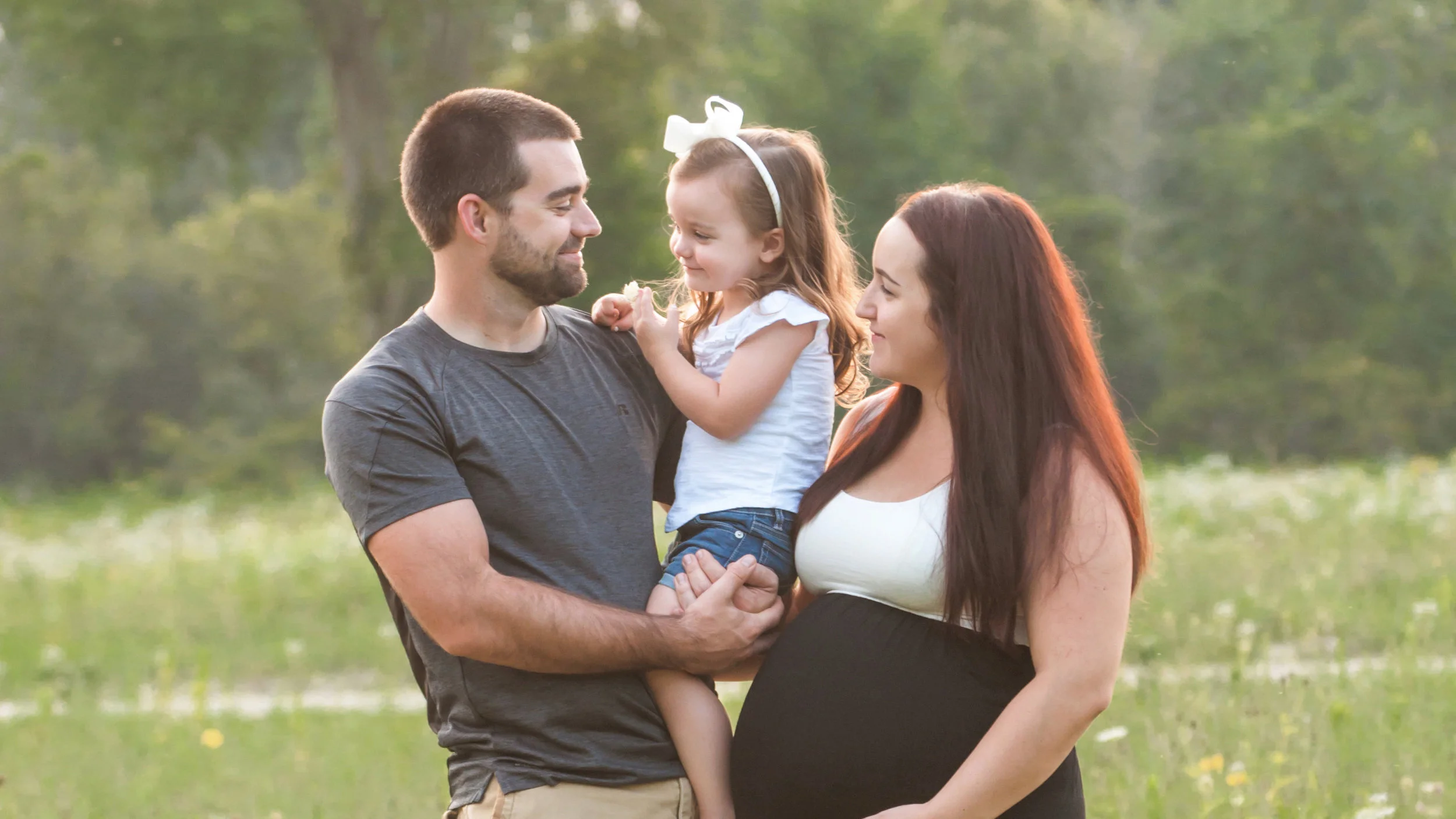Peru, Indiana Maternity Family Portrait Session at Mississinewa Lake