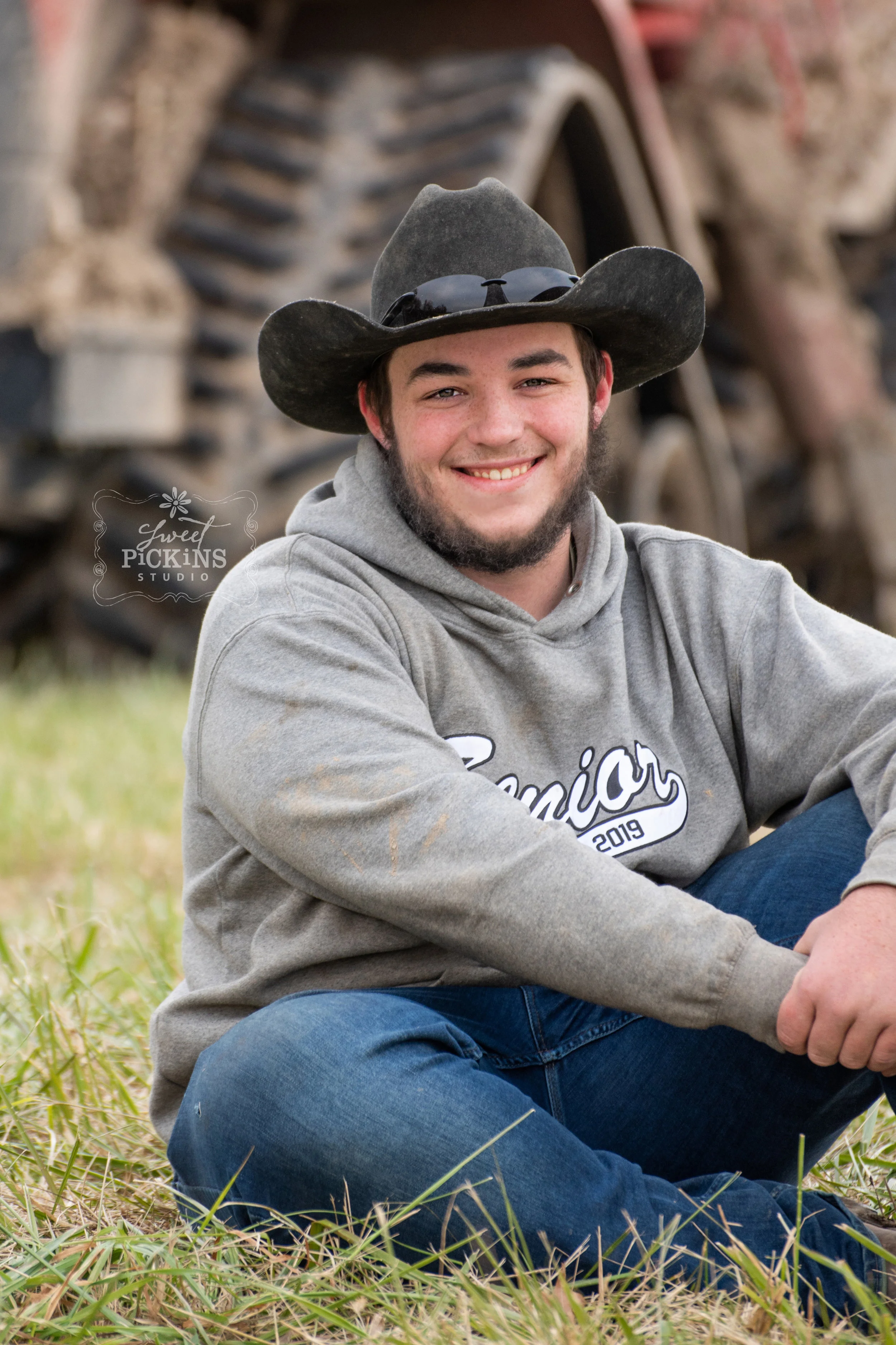 Senior Portrait Photography in Indiana farm field | Huntington North High School Class of 2019
